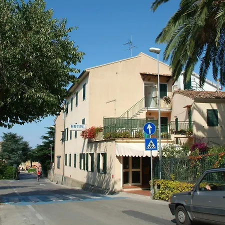 Anselmi مارتْشانا مارينا