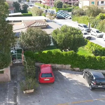 Anselmi فندق مارتْشانا مارينا